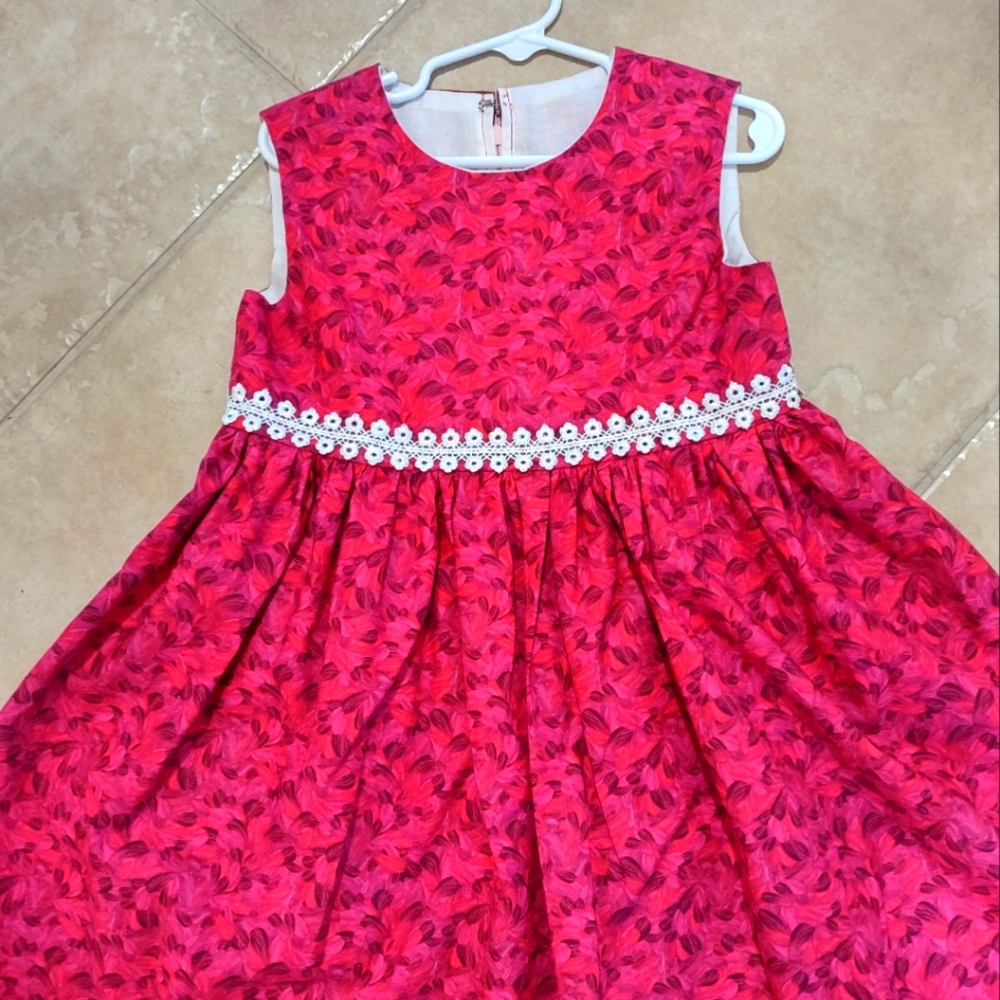 Size 5 girls dress, cotton blend material